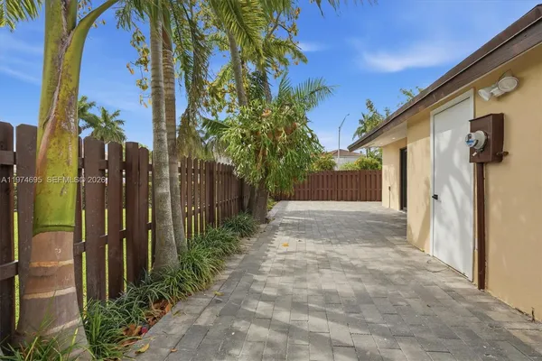 $3,500 | 11959 Southwest 122nd Court, Unit 11959, Miami, FL 33186