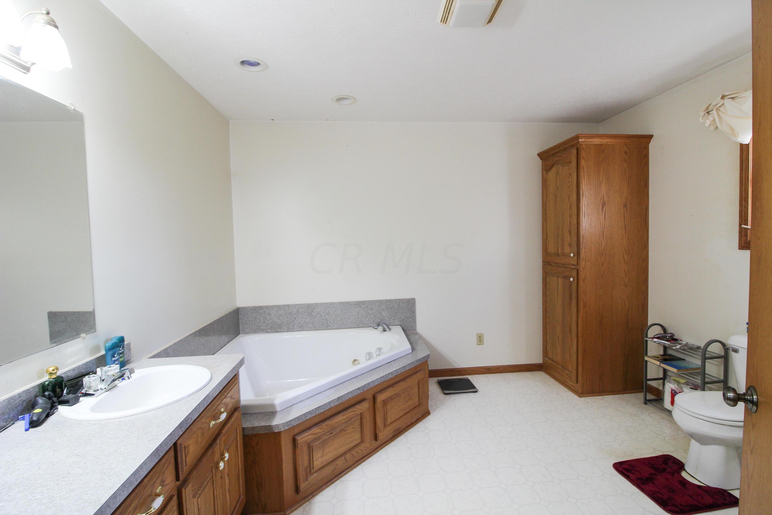1515 Tedrick Road New Concord, OH 43762 - Photo 15 of 30