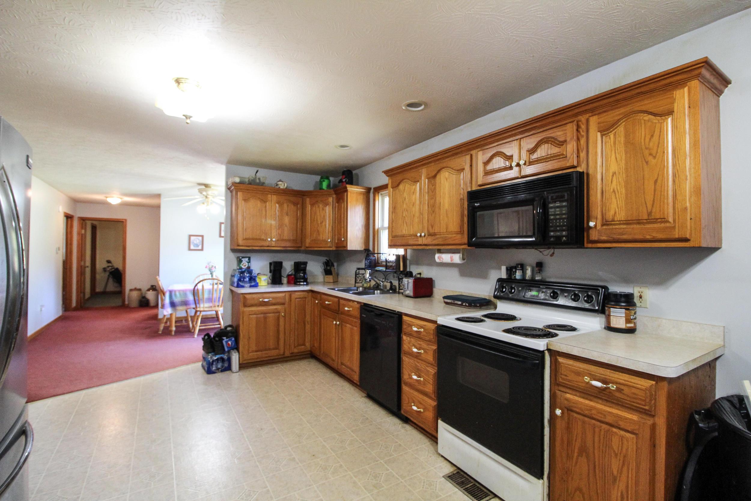 1515 Tedrick Road New Concord, OH 43762 - Photo 4 of 30