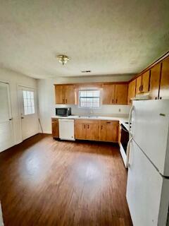 111 Wilder Road, Unit 3 Chickamauga, GA 30707 - Photo 7 of 10 kitchen