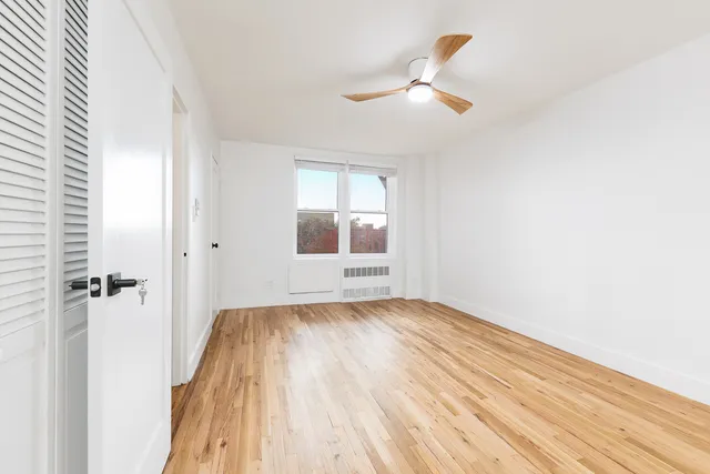 $699,000 | 525 Ocean Parkway, Unit 5K | Kensington