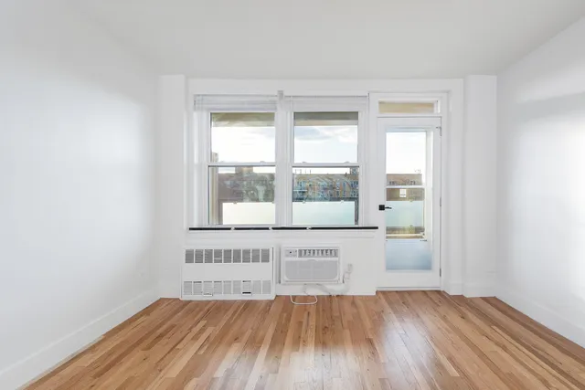$699,000 | 525 Ocean Parkway, Unit 5K | Kensington