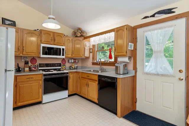 $589,000 | 134 Chestnut Drive, Gilford, NH 03249