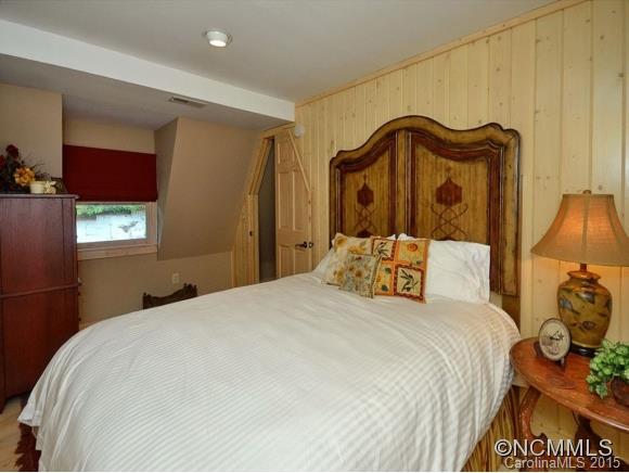 6 Deer Run Road Canton, NC 28716 - Photo 14 of 19