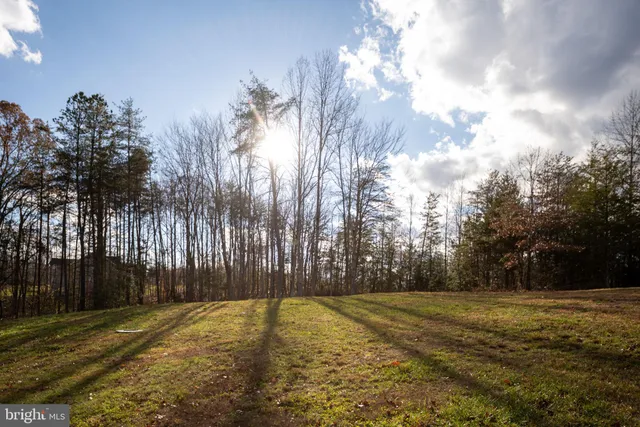 $1,100,000 | 301 Kingdom Drive, Fredericksburg, VA 22406