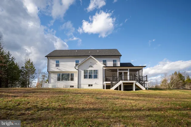 $1,100,000 | 301 Kingdom Drive, Fredericksburg, VA 22406