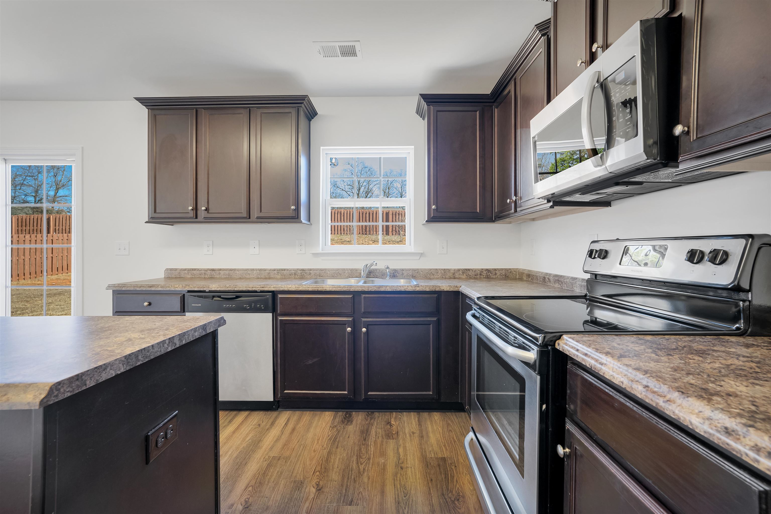 241 Golden Bear Walk Duncan, SC 29334 - Photo 3 of 35 Gallery Image 3