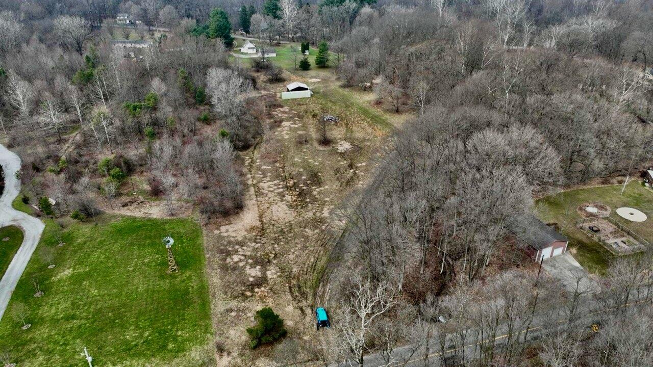 14736 Flynn Road Three Oaks, MI 49128 - Photo 4 of 6 5