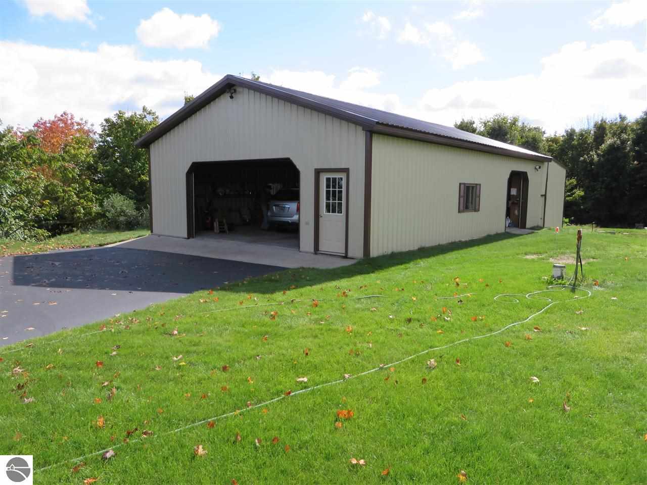 8580 East Lincoln Road Cedar, MI 49621 - Photo 2 of 40 1777189-1.JPG
