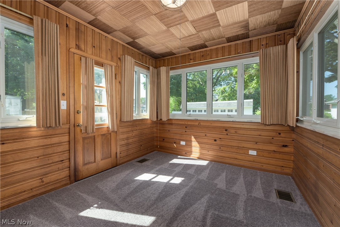 16205 Munn Road Cleveland, OH 44111 - Photo 15 of 34 Gallery Image 15