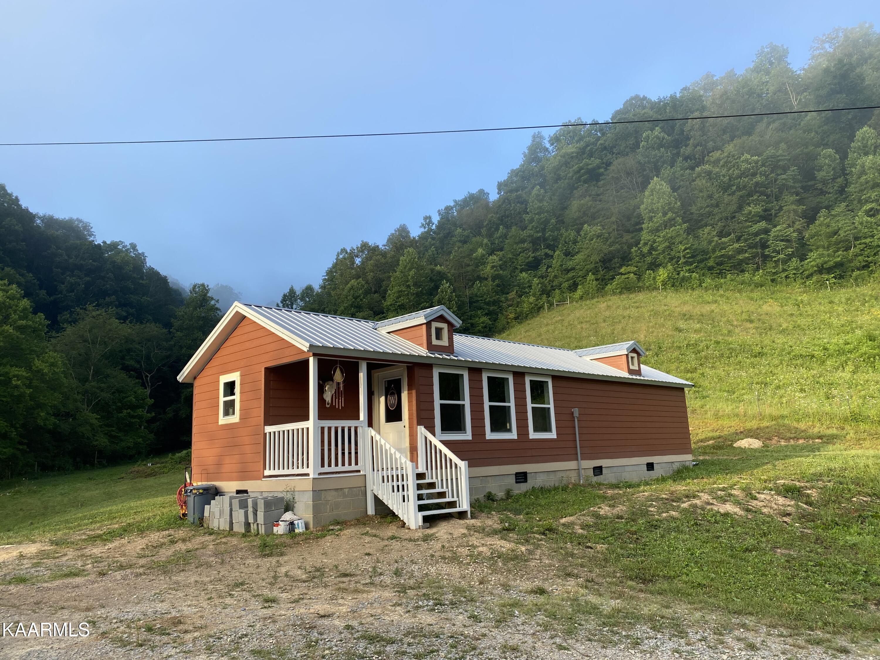 267 Back Valley Road Sneedville, TN 37869 - Photo 1 of 18 IMG_7232