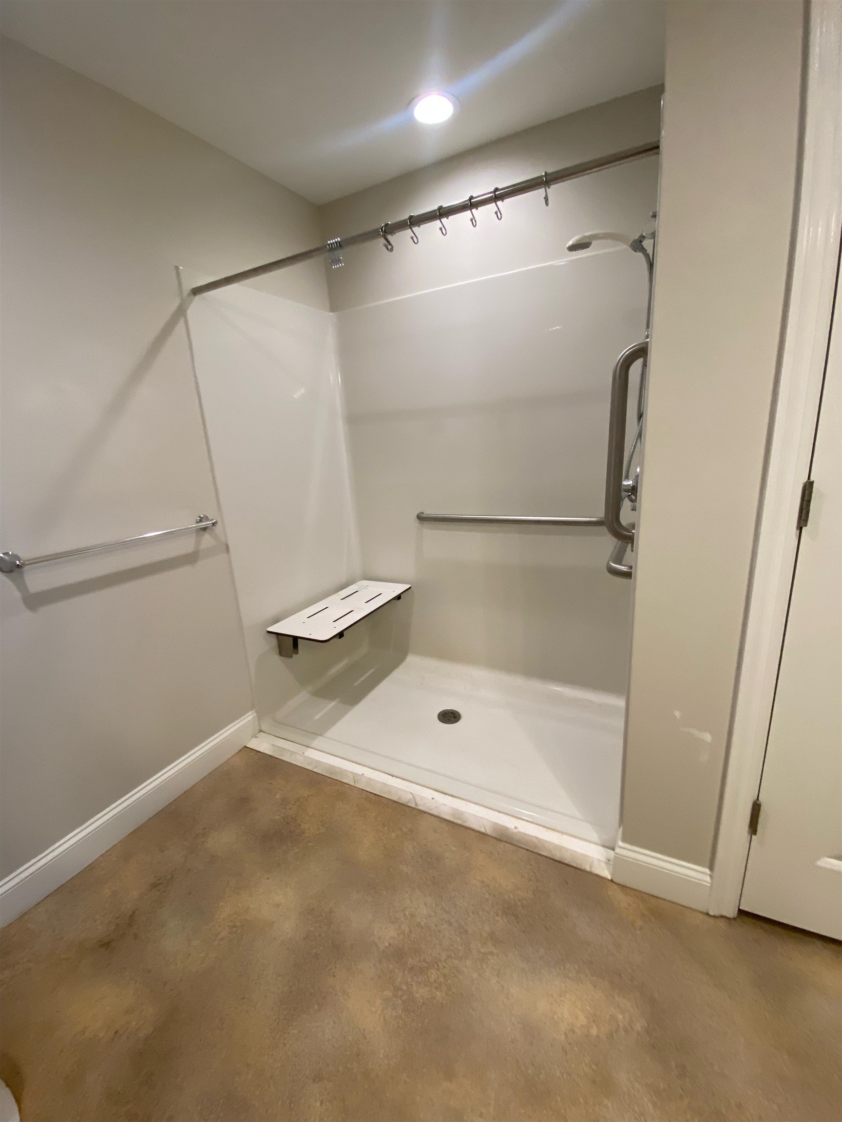 3 Furnival Road, Unit 111 Nashua, NH 03064 - Photo 5 of 13