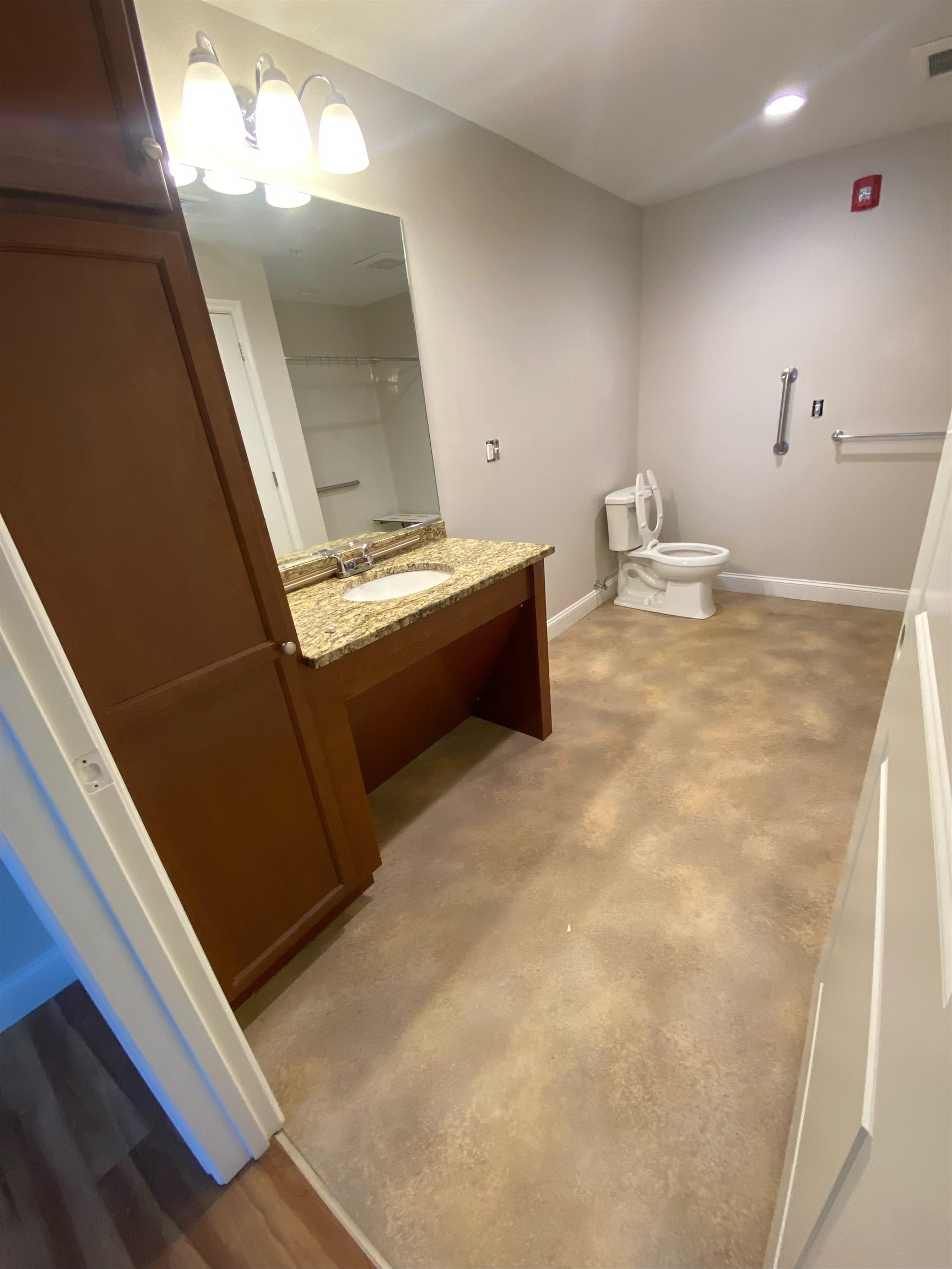 3 Furnival Road, Unit 111 Nashua, NH 03064 - Photo 9 of 13