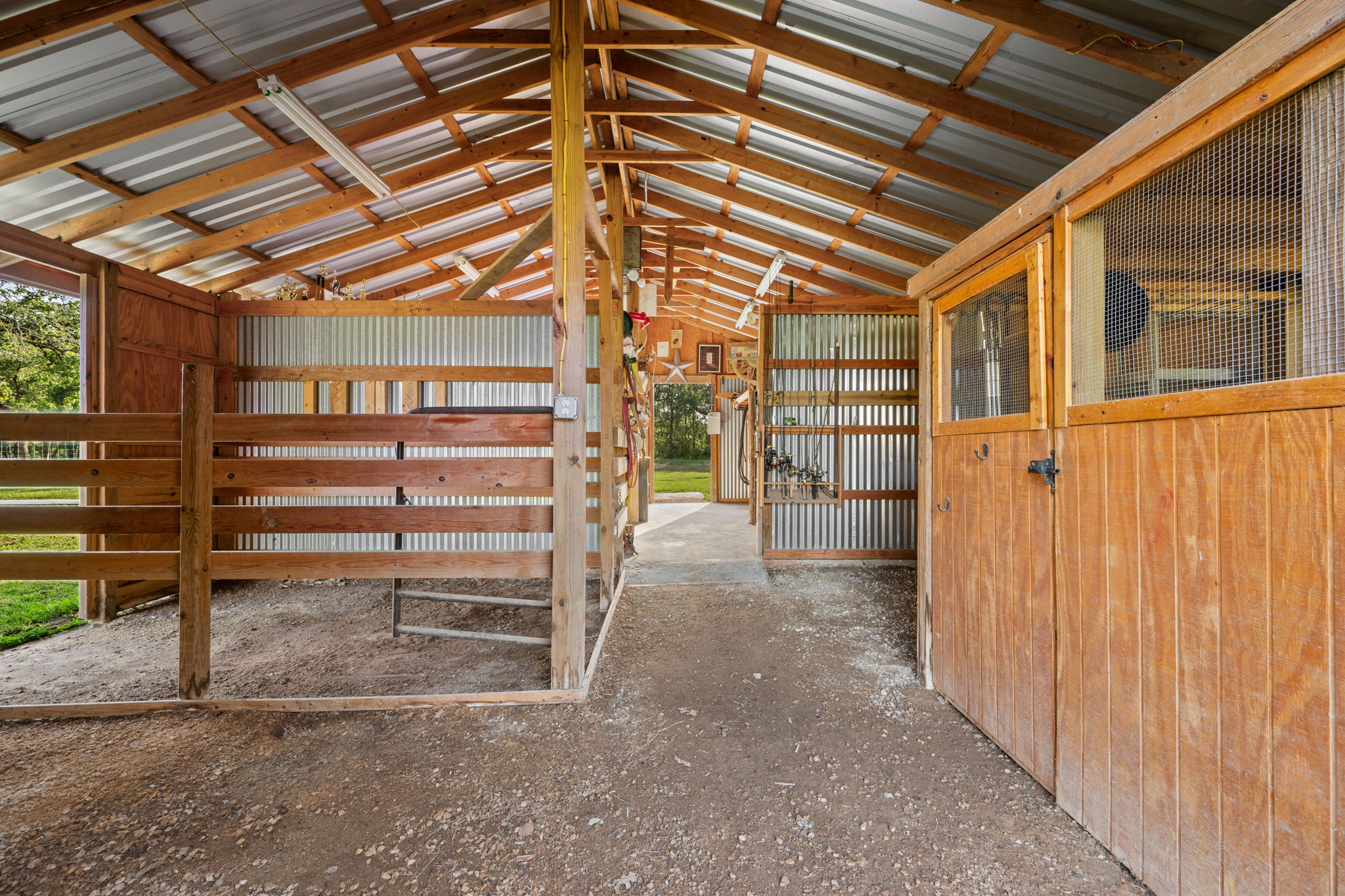 402 Smith Road Bastrop, TX 78602 - Photo 35 of 40