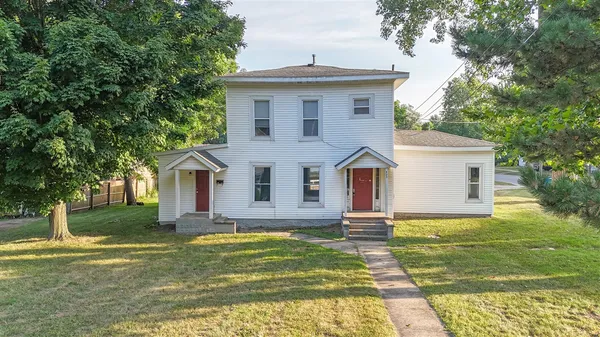 $199,900 | 423 East Division Street, Dowagiac, MI 49047