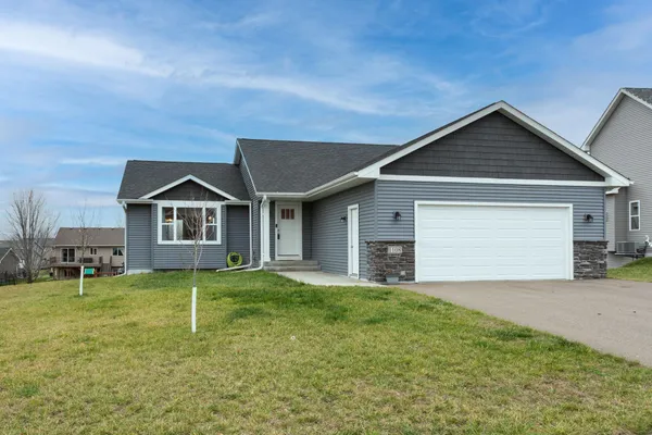 $350,000 | 1108 Susan Lane, Roberts, WI 54023