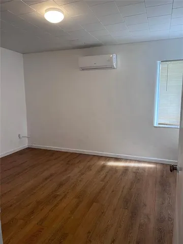 $1,200 | 3971 9th Avenue North, St. Petersburg, FL 33713