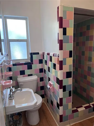 $1,200 | 3971 9th Avenue North, St. Petersburg, FL 33713