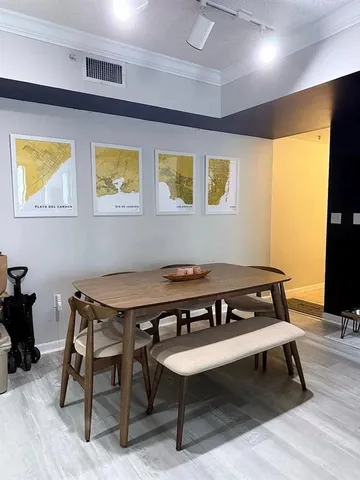 a view of a livingroom with furniture