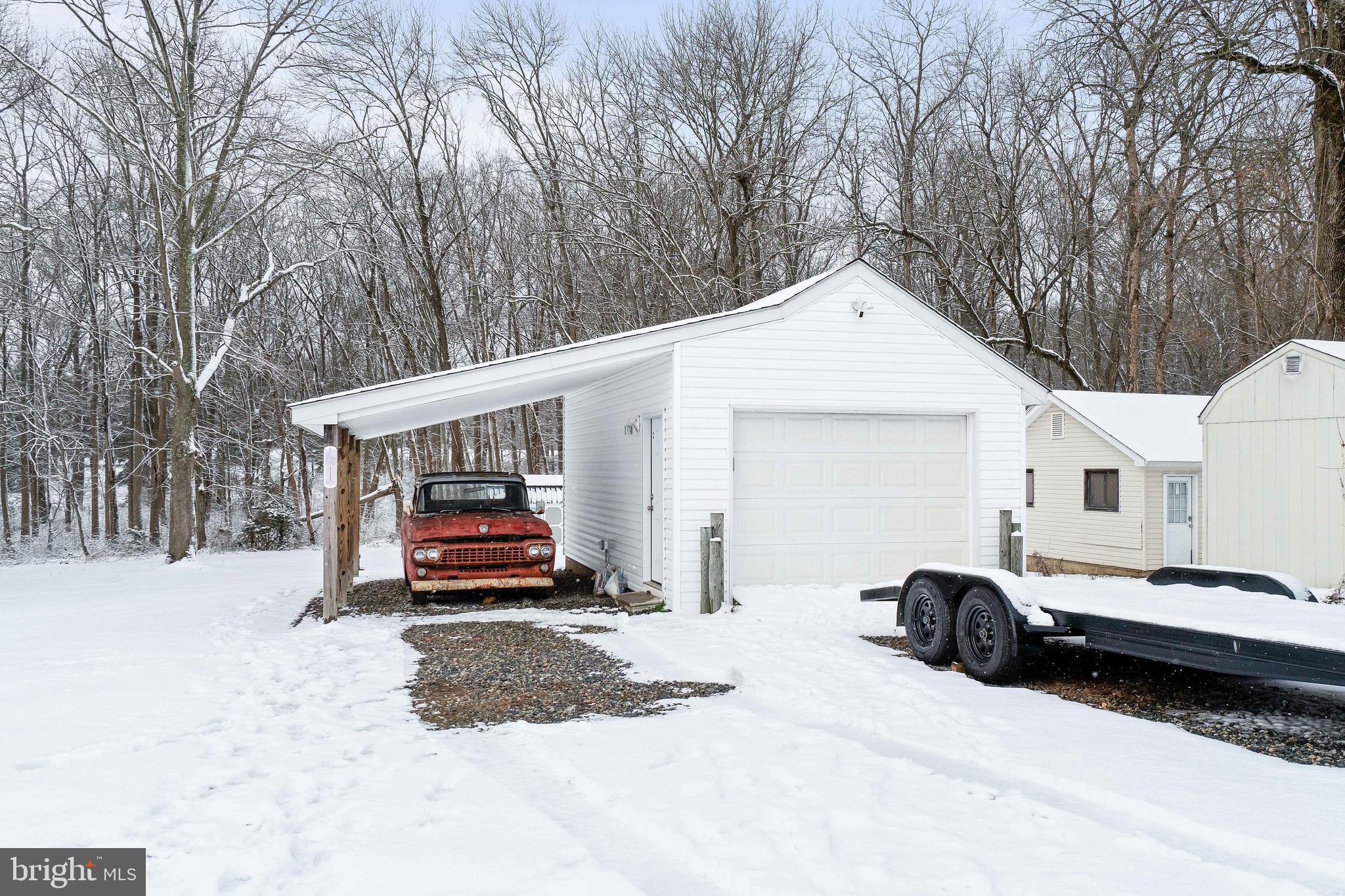 1243 Singerly Road Elkton, MD 21921 - Photo 4 of 22 Garage and Carport