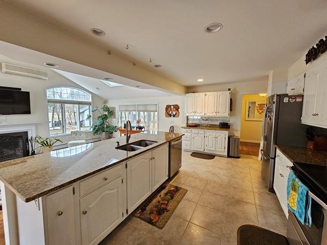 67 Greenbriar Road Keene, NH 03431 - Photo 17 of 52