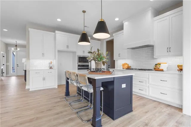 $639,000 | 1712 Southwest Arbormist Drive, Lee's Summit, MO 64082