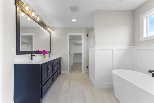 $619,990 | 1712 Southwest Arbormist Drive, Lee's Summit, MO 64082