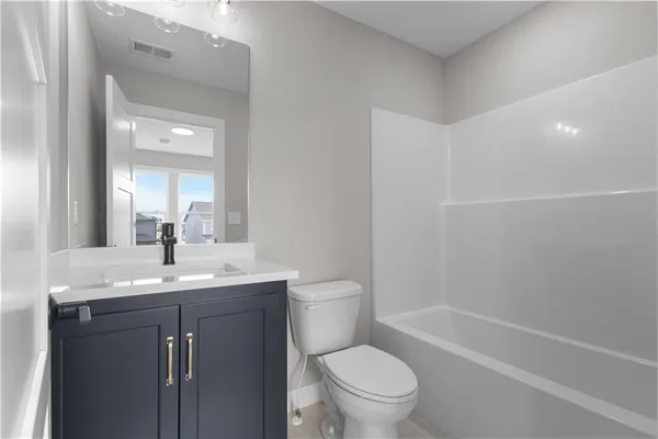 $619,990 | 1712 Southwest Arbormist Drive, Lee's Summit, MO 64082