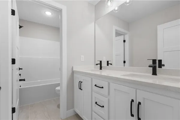 $619,990 | 1712 Southwest Arbormist Drive, Lee's Summit, MO 64082