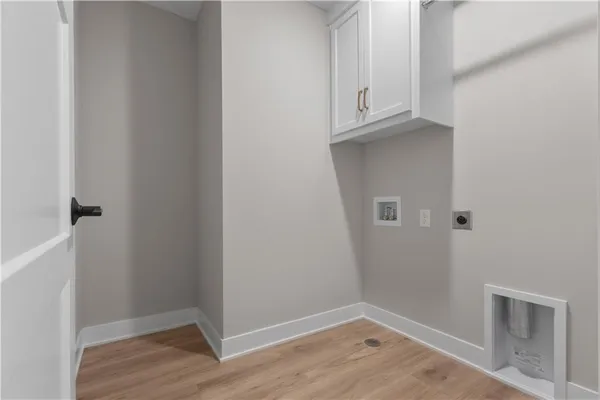 $619,990 | 1712 Southwest Arbormist Drive, Lee's Summit, MO 64082