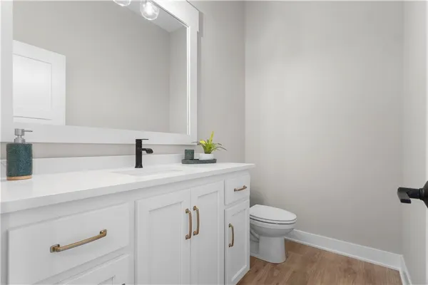 $619,990 | 1712 Southwest Arbormist Drive, Lee's Summit, MO 64082