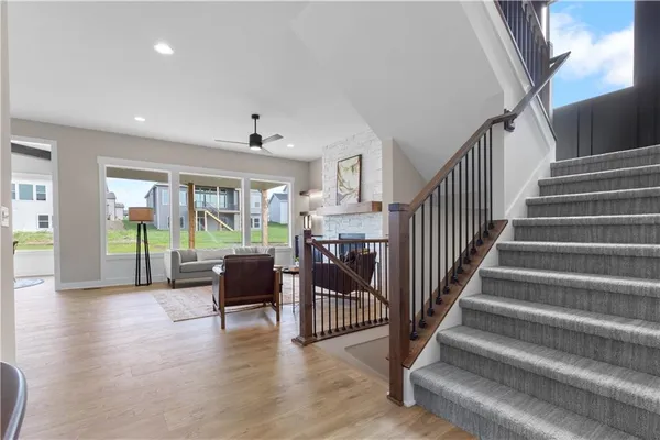 $619,990 | 1712 Southwest Arbormist Drive, Lee's Summit, MO 64082