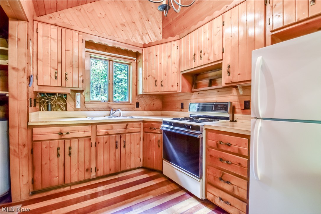 5671 South River Road West Geneva, OH 44041 - Photo 23 of 30