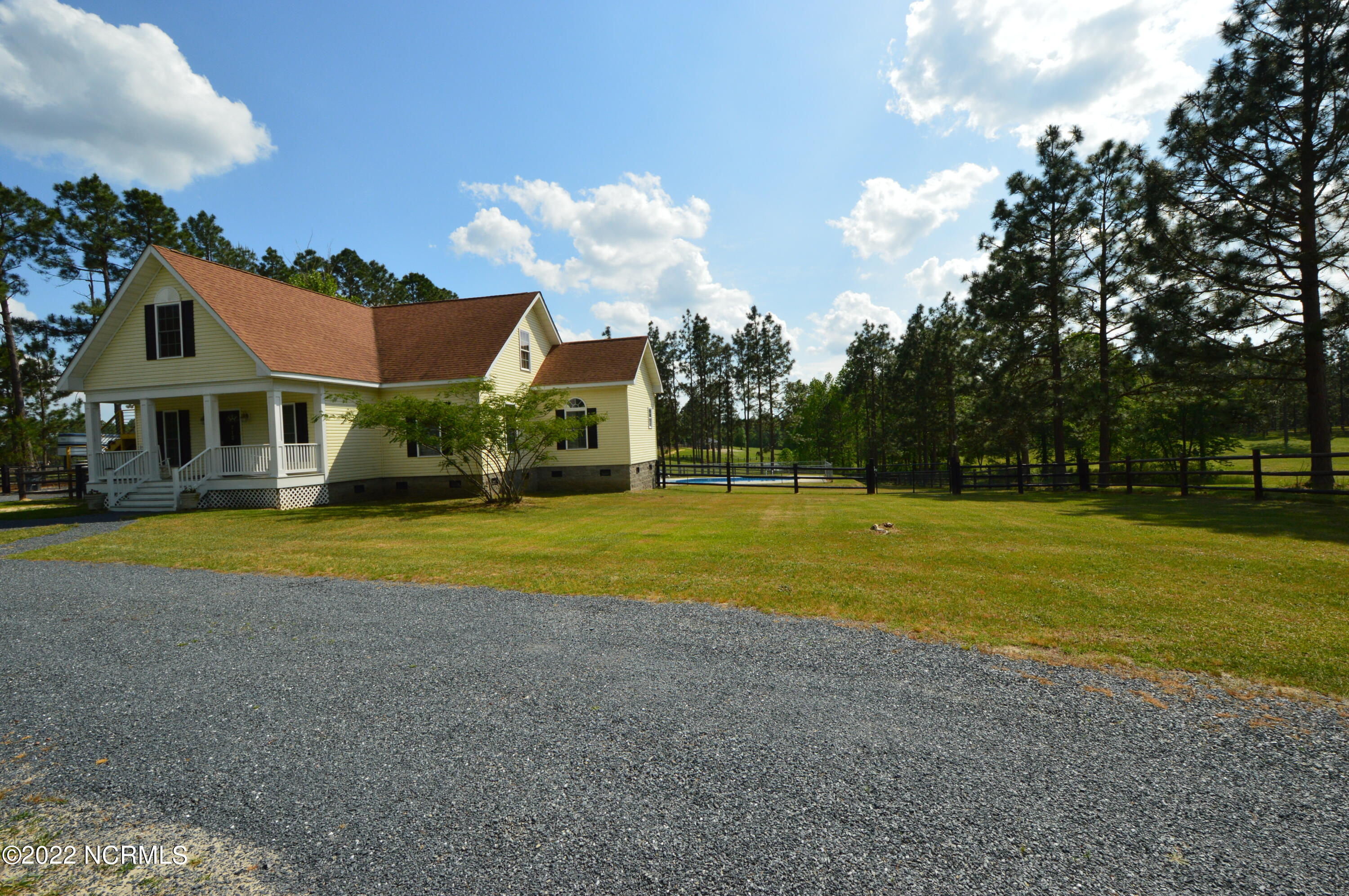 712 Youngs Road Vass, NC 28394 - Photo 3 of 59 DSC_0160