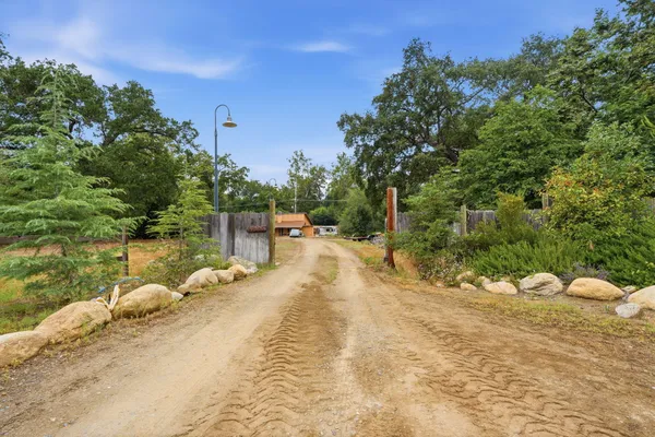 $425,000 | 44065 South Fork Drive, Three Rivers, CA 93271