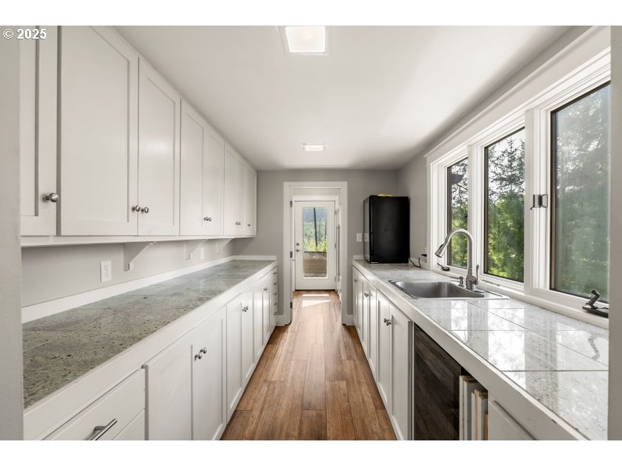 30930 Camas Swale Road Creswell, OR 97426 - Photo 14 of 43 Gallery Image 14