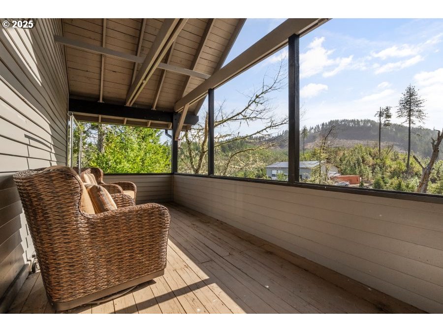 30930 Camas Swale Road Creswell, OR 97426 - Photo 33 of 43 Gallery Image 33