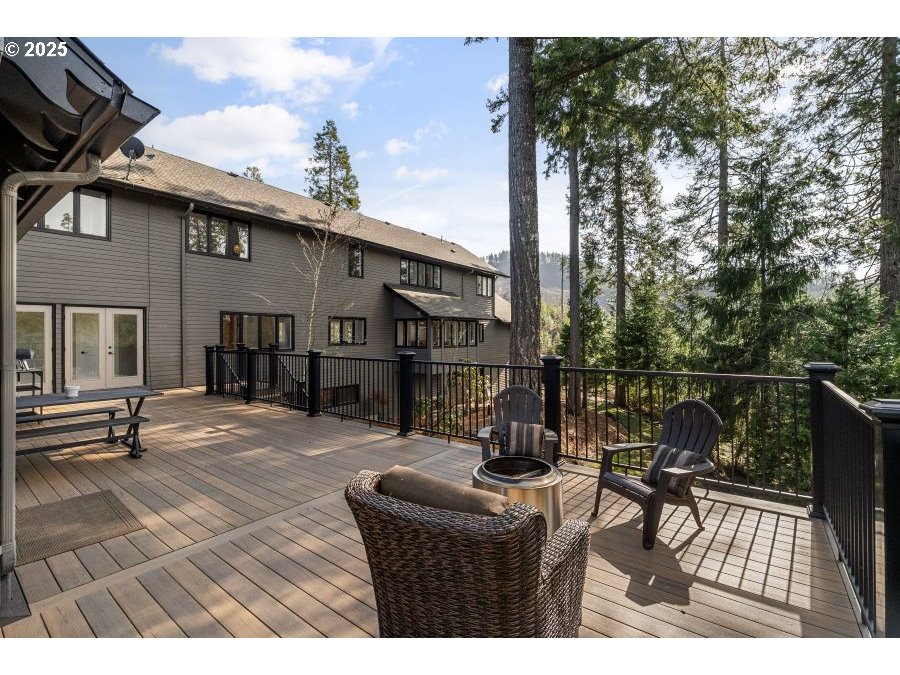 30930 Camas Swale Road Creswell, OR 97426 - Photo 7 of 43 Gallery Image 7