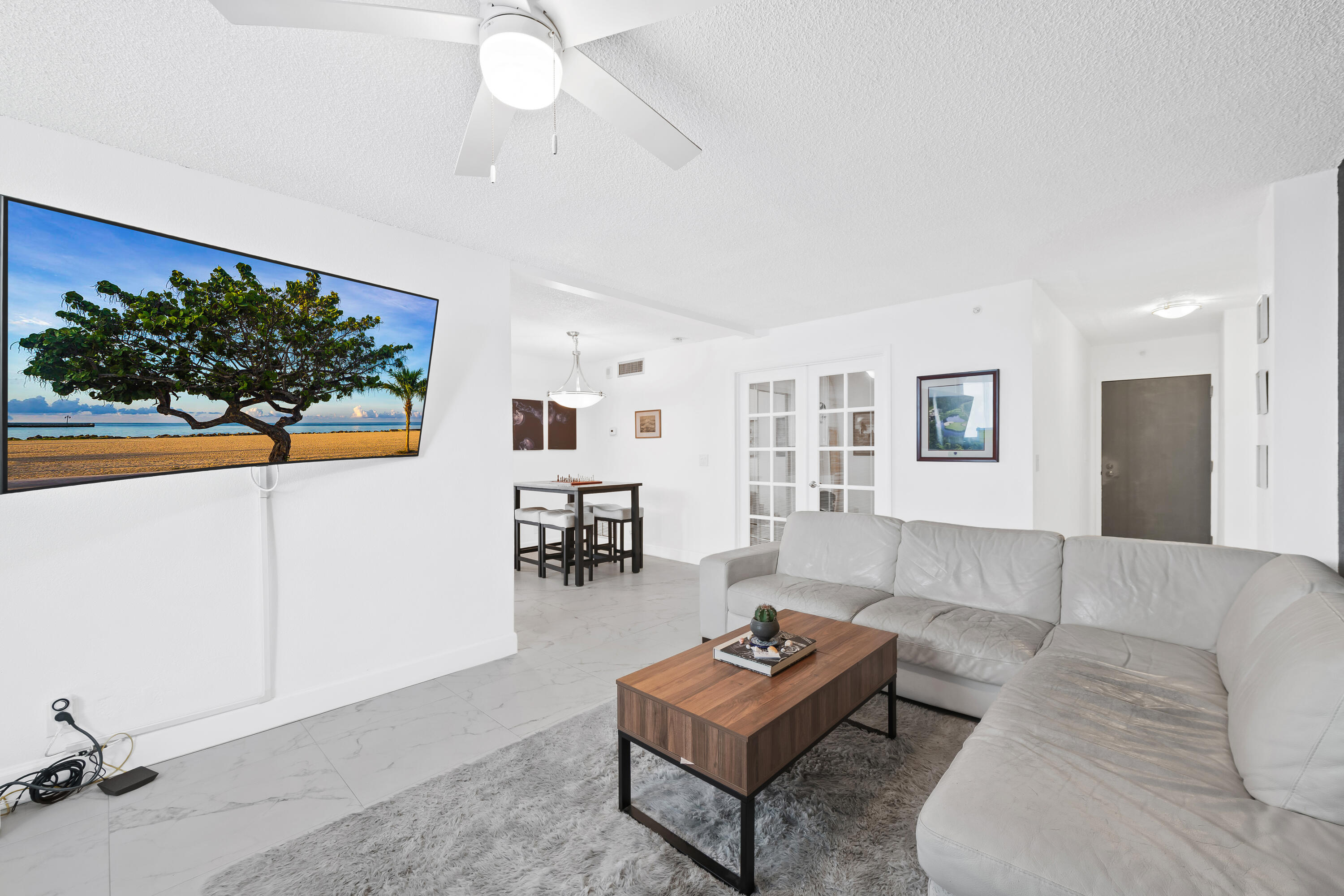 1505 North Riverside Drive, Unit 808 Pompano Beach, FL 33062 - Photo 5 of 41 DSC_6007