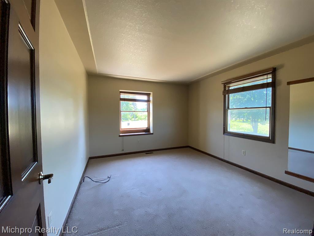 5670 Oak Road Vassar, MI 48768 - Photo 11 of 21
