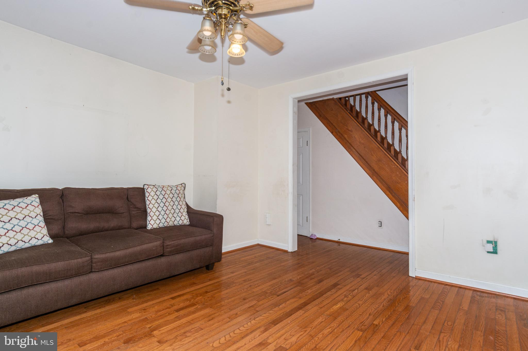 2812 Georgetown Road Baltimore, MD 21230 - Photo 9 of 40 Hardwood floors throughout