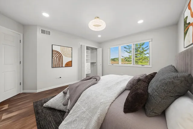 $649,000 | 10760 Ridgewood Drive, Palos Park, IL 60464