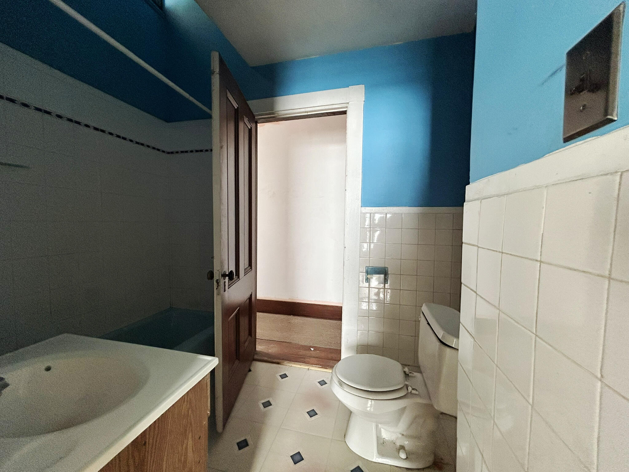 25 Pleasant Avenue Portland, ME 04103 - Photo 25 of 44 IMG_1859