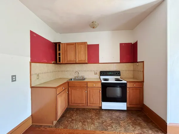 $579,900 | 25 Pleasant Avenue, Portland, ME 04103