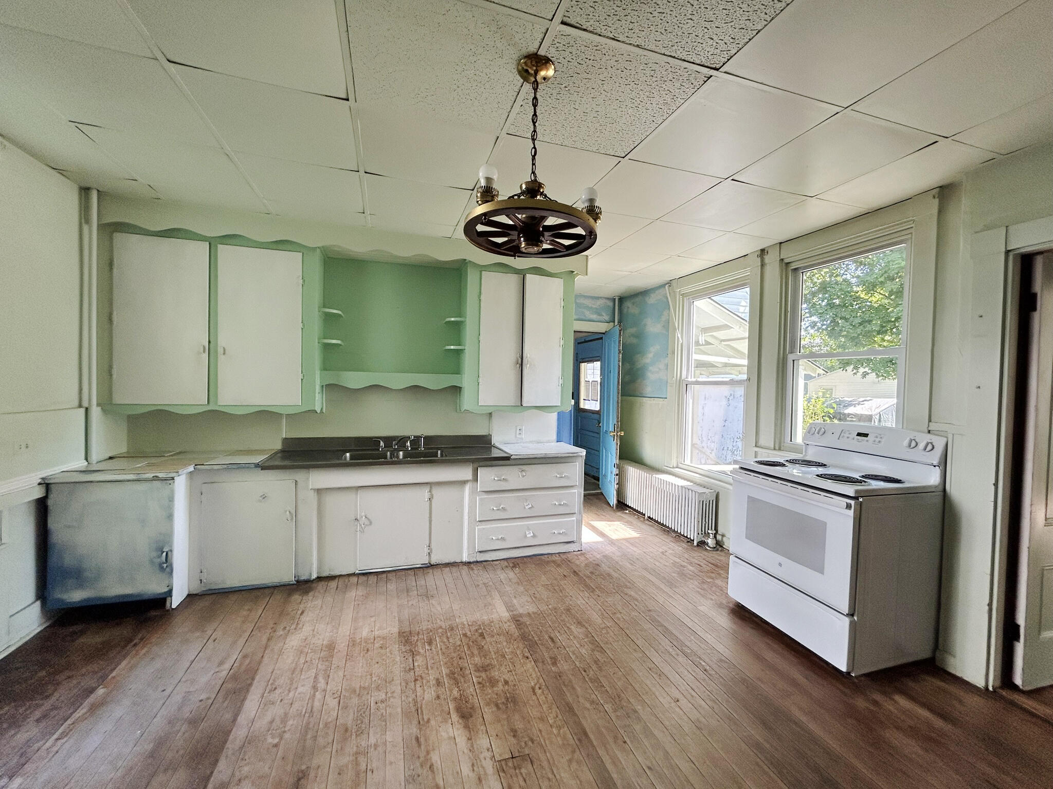 25 Pleasant Avenue Portland, ME 04103 - Photo 8 of 44 IMG_1830