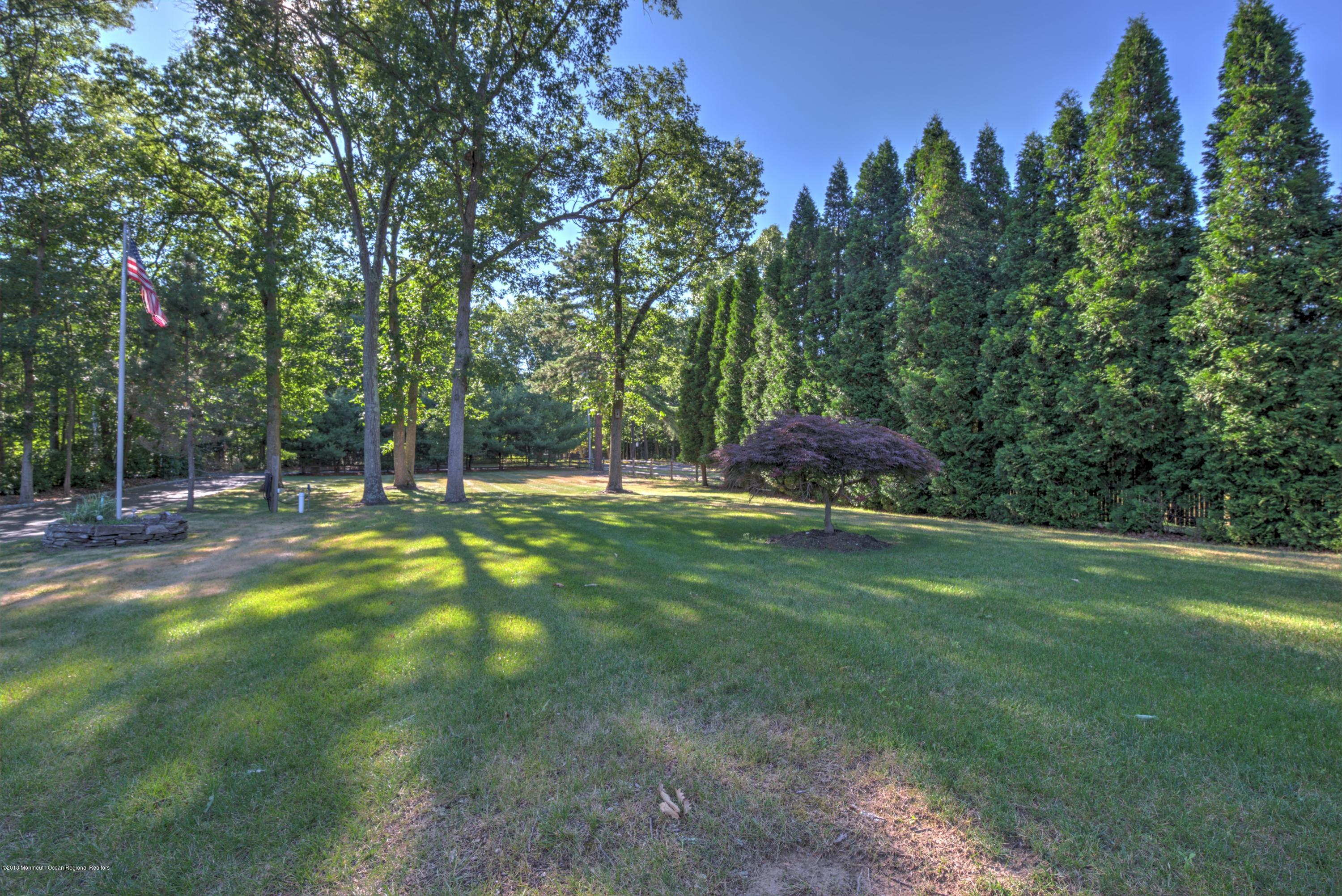 20 Brookside Road Clarksburg, NJ 08510 - Photo 2 of 38 002_FRONT YARD