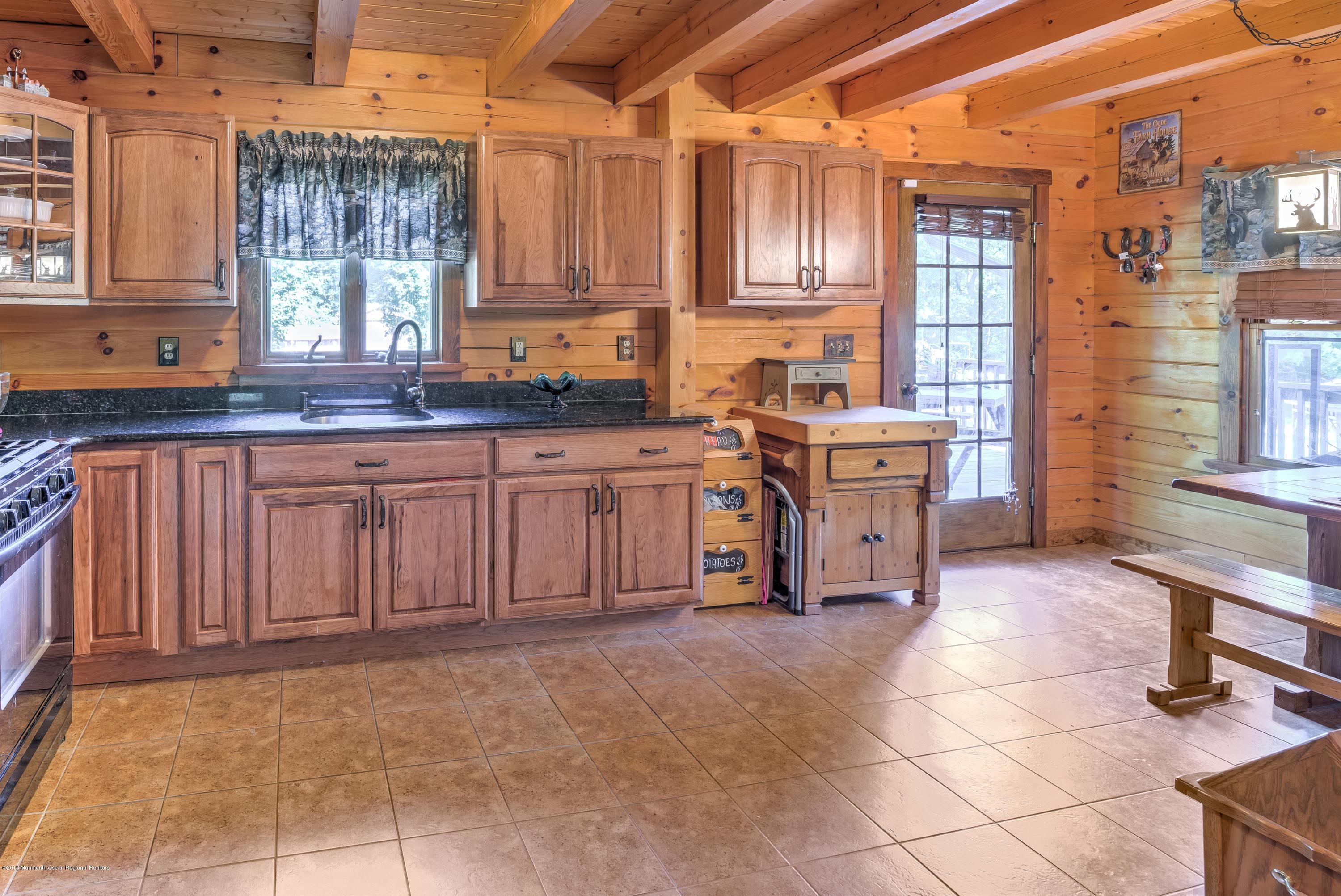 20 Brookside Road Clarksburg, NJ 08510 - Photo 8 of 38 008_KITCHEN