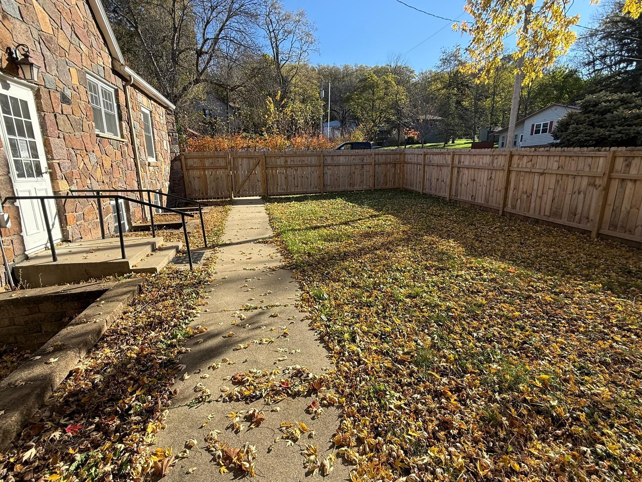 338 James Avenue Mankato, MN 56001 - Photo 3 of 31