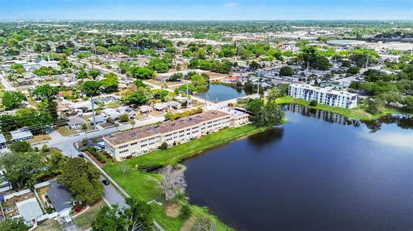 $249,900 | 3850 13th Avenue North, Unit 106, St. Petersburg, FL 33713