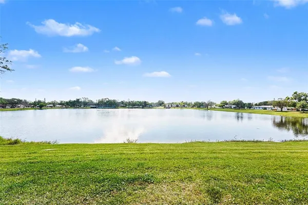 $249,900 | 3850 13th Avenue North, Unit 106, St. Petersburg, FL 33713